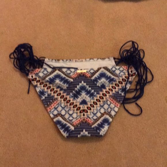 Abercrombie and Finch bathing suit - Picture 2 of 2